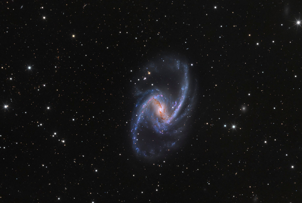 NGC 1365 : Univers insulaire majestueux
